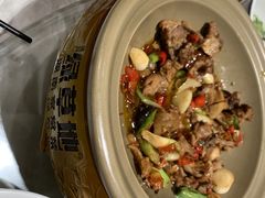 -绿草地·湘菜(酃湖师院店)