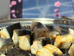 -围炉肉舍•炭烤活鳗•丹东海鲜烤肉(步行街店)