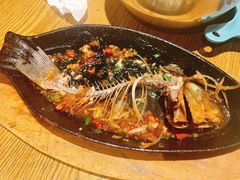 铁板鲫鱼-喝丢一只鞋辣炒海鲜小烧烤(三八广场店)
