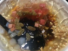 红糖冰粉-钢管厂歆瑞源油卤串串香(春熙路太古里店)