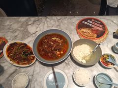 自贡水煮牛肉-懒人盐府人家(航天桥店)