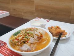 -桂姥姥·桂林卤粉·锅烧桂林米粉(莲塘店)