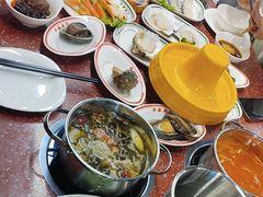 -四囍码头海鲜烧烤自助火锅(外滩南京东路悦荟广场店)