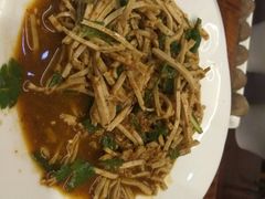 凉拌云南建水豆腐丝-滇香肴·云南菜蒸汽石锅鱼(云南北路店)