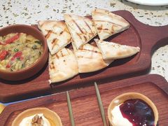 烤饼-HELLO MUSAE 拾光缪斯餐厅·纯正希腊风味(苏州中心店)