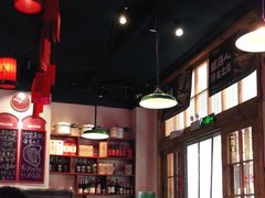 大堂-蚝堡海鲜·威海菜·海肠捞饭·烧烤·亚洲吃蚝公司(幸福门店)
