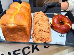 -HOT CRUSH趁热集合·现烤面包(上海环球港店)