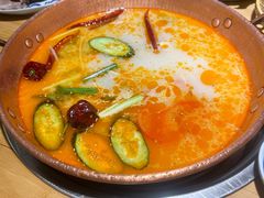 -洱火云南酸菜牛肉火锅(石景山当代商城店)