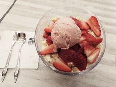 草莓单球-满记甜品(巴黎春天宝山店)