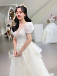 -艾米丽婚纱礼服