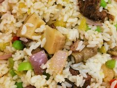 野山椒牛肉炒饭-胡成记口蘑龙眼包子(盐道街店)