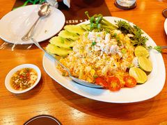 -Chom Cafe and Restaurant