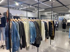 -i.t(湖滨银泰in77店)