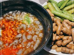 -新哥小串·臭米线(风尚米兰店)