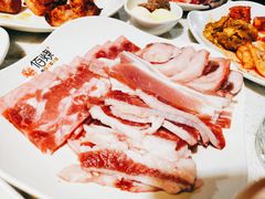 -佰烧海鲜烤肉火锅自助(世茂国际广场店)