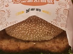 鸡排汉堡面包-味多美(江桥万达店)