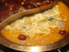 -小天鹅火锅·一线江景洪鼎旗舰店(洪崖洞店)