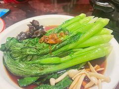豆豉鲮鱼油麦菜-新白鹿餐厅(爱琴海购物中心店)