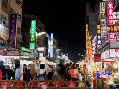 -六合夜市