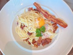 -Chom Cafe and Restaurant