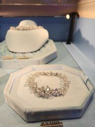 -SWAROVSKI(虹口凯德龙之梦店)