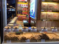 自助取餐区-陈昌银麻花(较场口夜市店)