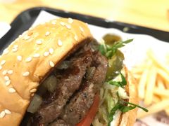 火烤双层牛肉特堡-The Habit Burger Grill 哈比特汉堡(爱琴海店)