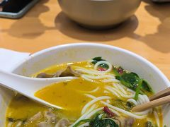 -三千粉牛肉米粉(来客茂店)