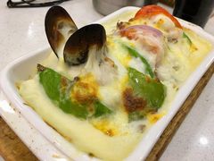 牛油果海鲜焗饭-和平馆·地道港澳茶餐厅(西门口店)