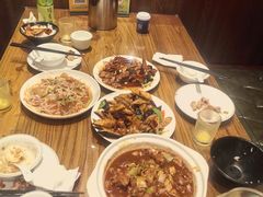 -泉畔人家·老济南经典鲁菜(大明湖店)