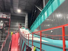 -极限PLAY运动娱乐新世界·团建派对潮玩休闲馆·室内蹦极高空游乐园