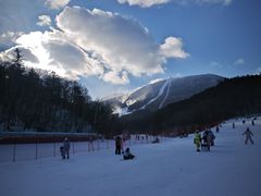 -亚布力新体委滑雪场