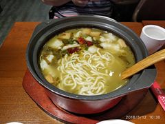 -周鱼小馆石锅酸菜鱼(活力汇店)