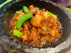 石锅杭椒牛蛙-桂满陇天书(南京德基旗舰店)