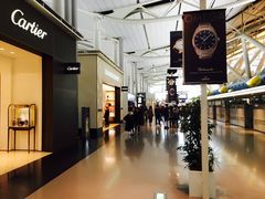 -关西国际机场直营免税店