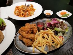 蜂蜜鸡翅拼盘-TAMATI(巴黎贝甜韩式西餐厅店)