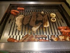 -臻牛烤肉