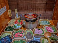 -独食火锅·半米屋台(直营总店)