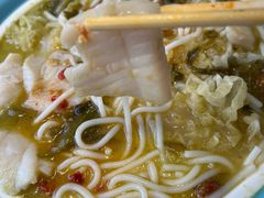 -灵芝妹子海鲜米线(劳动公园店)