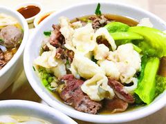 牛肉拼胸口油汤河粉-菜忠潮州牛肉店(岗厦店)