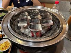 -围炉肉舍•炭烤活鳗•丹东海鲜烤肉(步行街店)