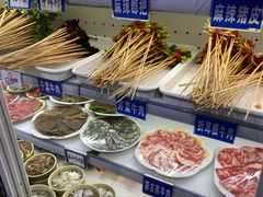 -两三事小郡肝串串香火锅(桂庙店)