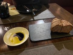 餐前面包橄榄油-安妮意大利餐厅(日坛店)