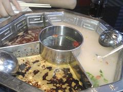 鸳鸯锅底-小牛海记潮汕牛肉店(永定路店)