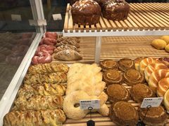 -焙丽拾光(麦凯乐直营店)