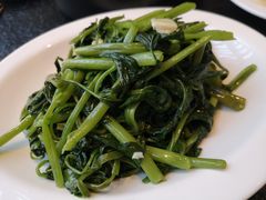 -鱼鲜饭香·招牌汽锅剁椒鱼头王