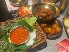 -草家酱蟹炭火烤肉店(珲春南路一店)