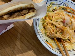 -陇上秦轩西安biangbiang面(朝龙汇店)