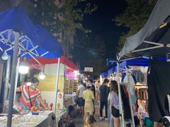 -吴山路夜市