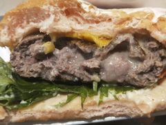 肉质鲜嫩多汁-龙治汉堡(中华城店)